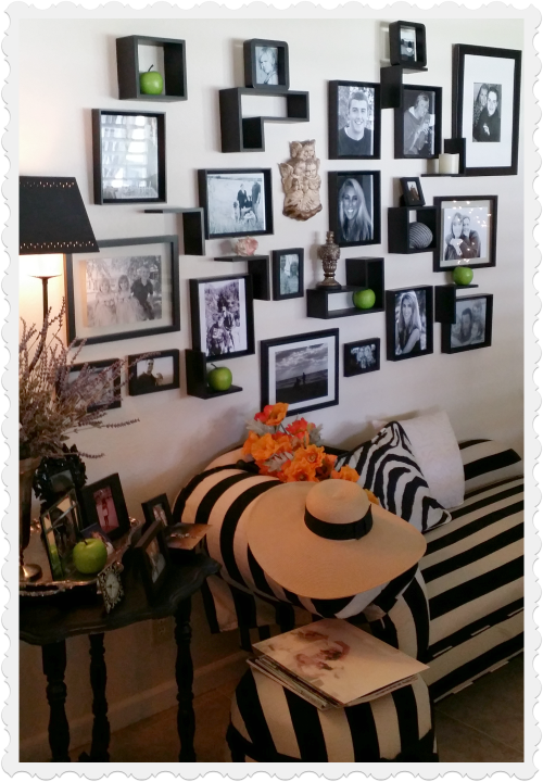 How to decorate with black and white photographs